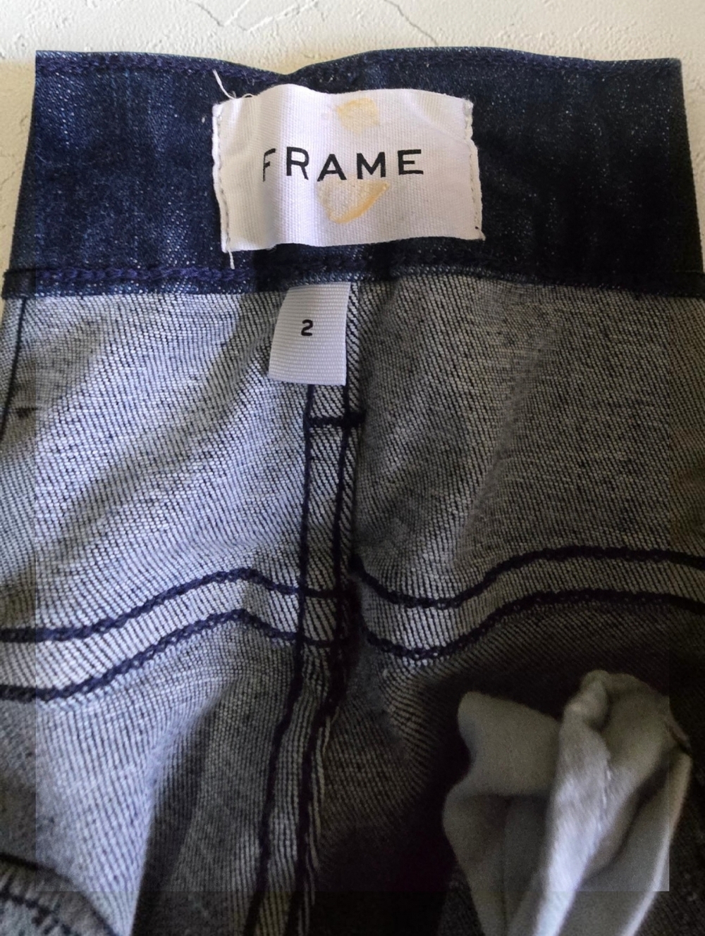 Frame Le One Flare Jeans in Keller Size 2 - 34" Inseam Long Dark Wash - Picture 10 of 12